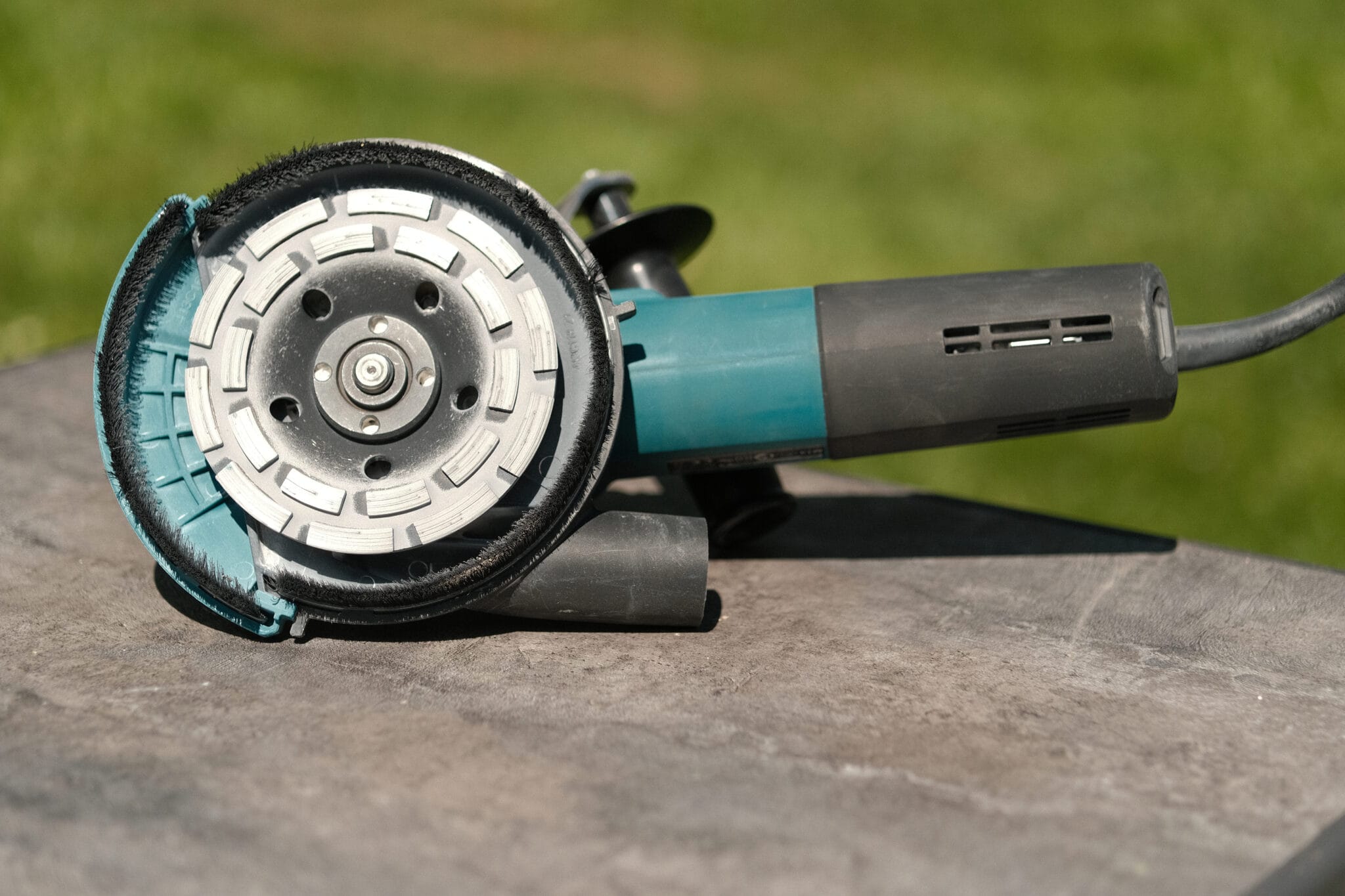 Makita Renovierungsfräse 1, 