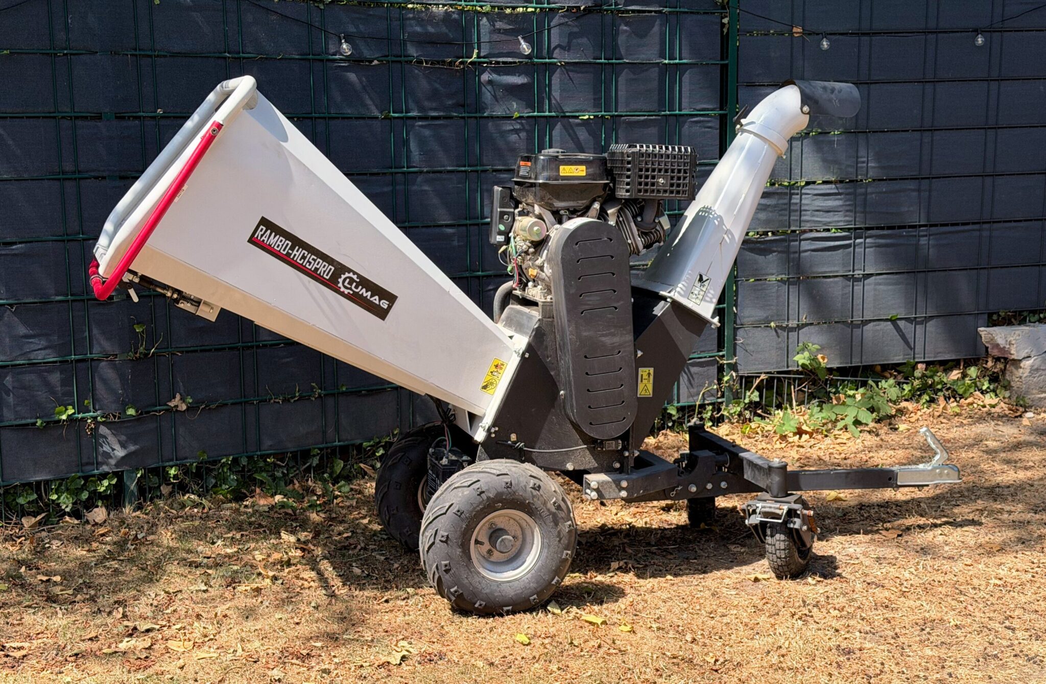 Lumag Rambo HC15PRO Häcksler Schredder E-Start Anhängerkupplung, 