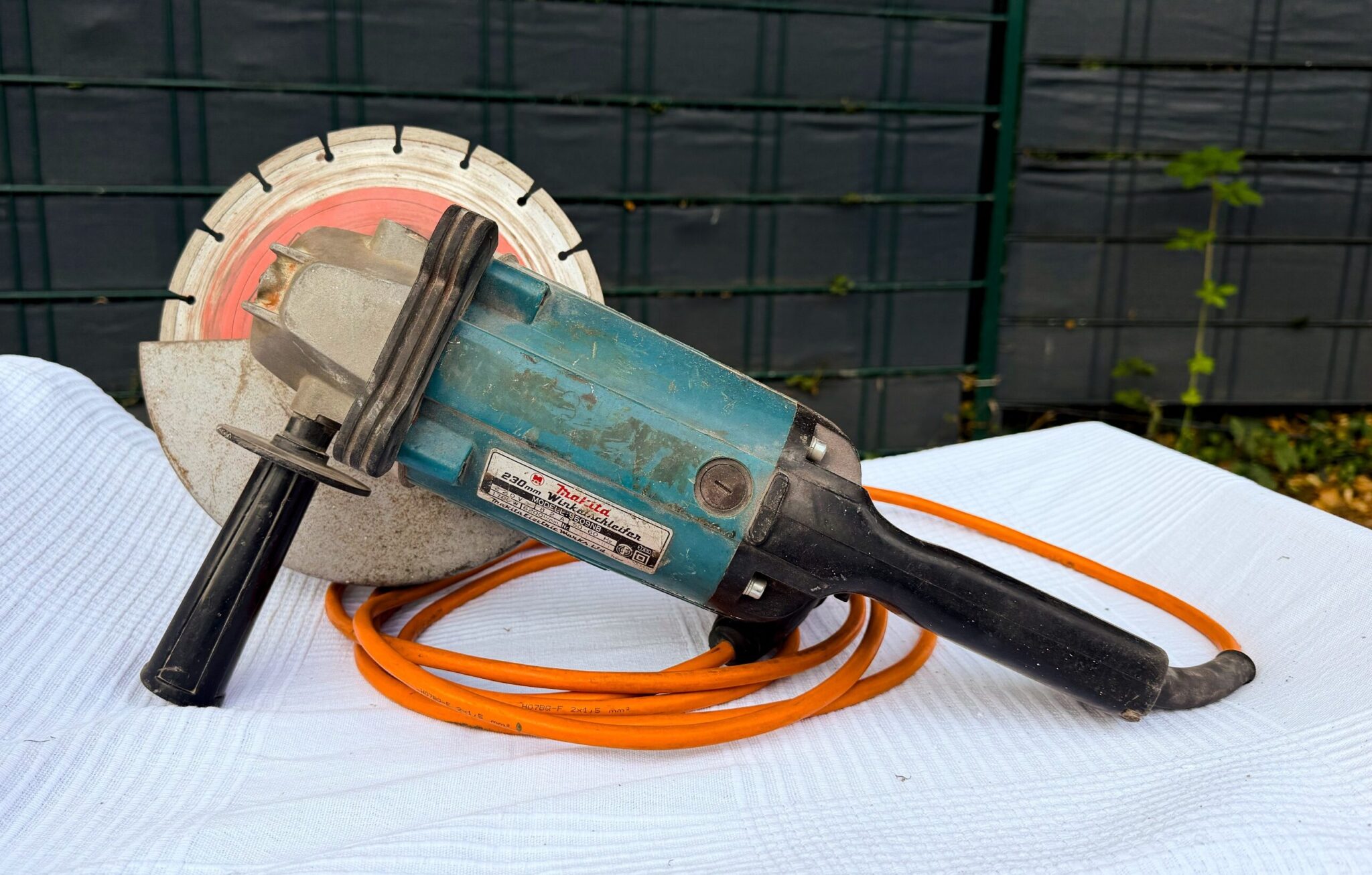 Makita Elektro-Winkelschleifer Flex 230 mm GA9020RFK3, 